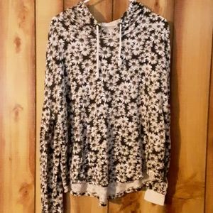 Daisey pull over hoodie
